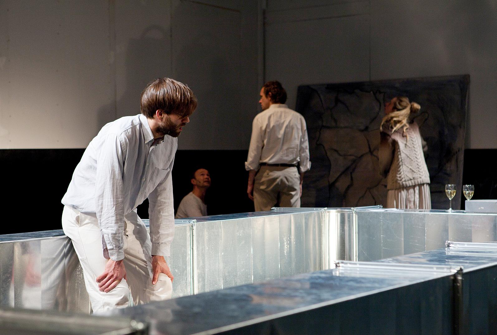 Martin Schepers - Bühnenbild: Opfer - Das Opfer nach Andrei Tarkowsky, Garage X, Wien, 2012. Inszenierung Philipp Hauß, Musik Sergej Newski  (large)